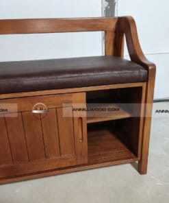 جاکفشی و جالباسی چوبی